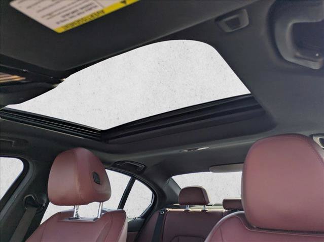 Used 2023 BMW 330i Sedan w/ Premium Package RWD image 16