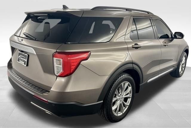 Used 2021 Ford Explorer XLT w/ Equipment Group 202A image 9
