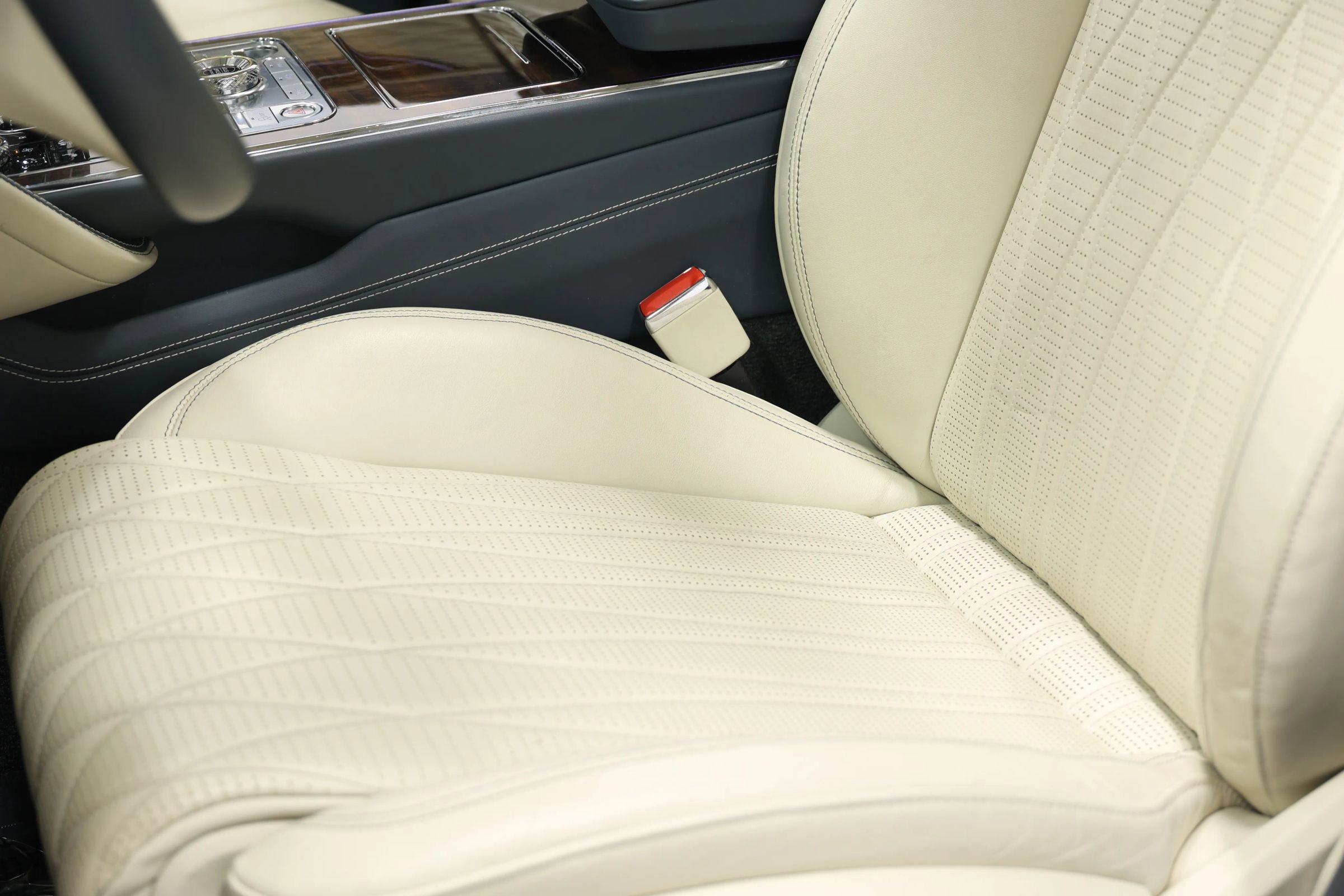 Used 2020 Bentley Flying Spur W12 w/ First Edition Specification image 25