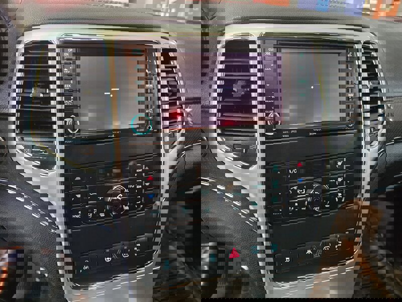 Used 2012 Jeep Grand Cherokee SRT8 w/ Luxury Group II image 24