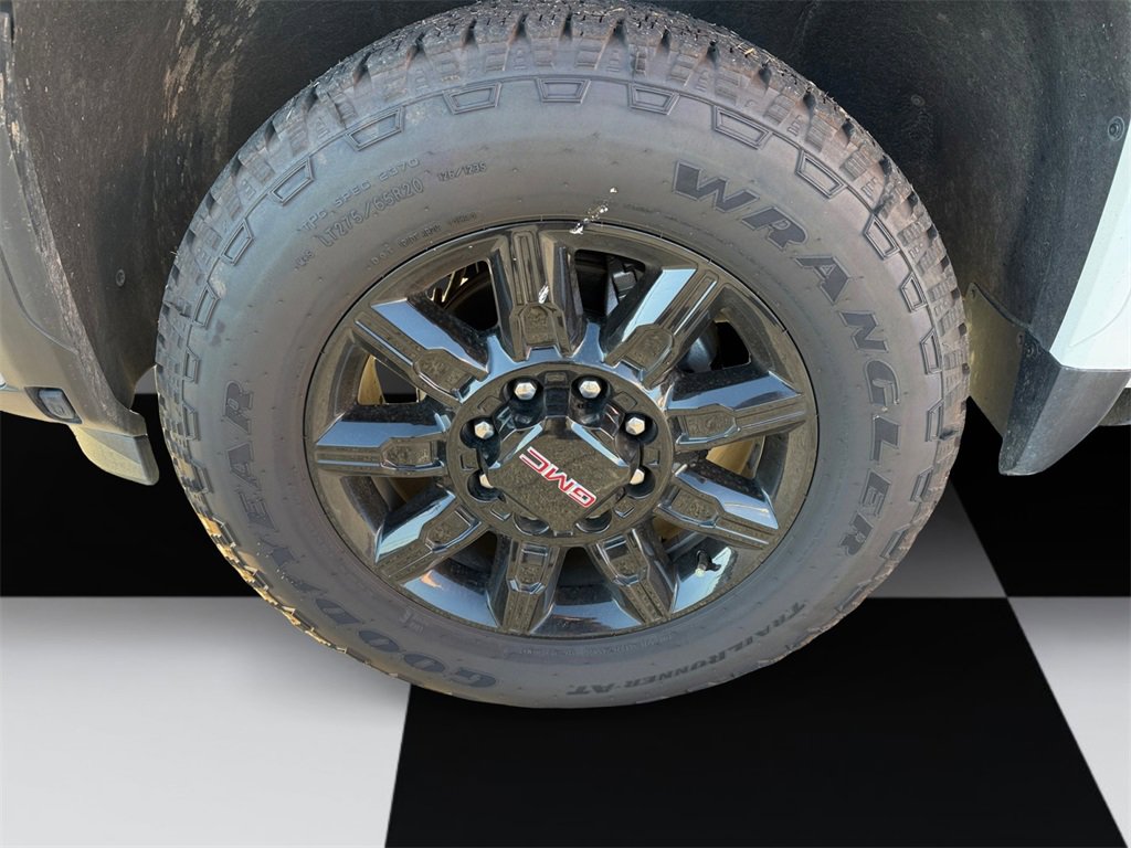 Used 2024 GMC Sierra 2500 AT4 w/ AT4 Preferred Package image 14