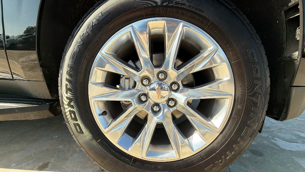 Certified 2025 Chevrolet Suburban Premier AWD/4WD image 39