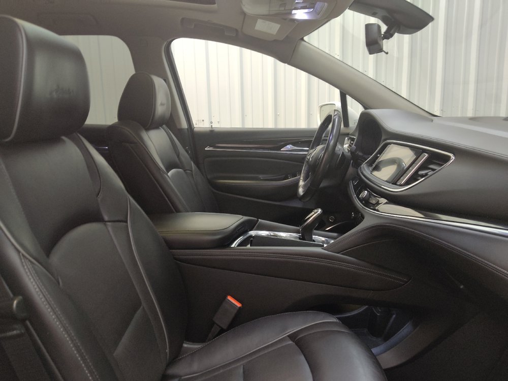 Used 2020 Buick Enclave Avenir w/ Avenir Technology Package FWD image 21