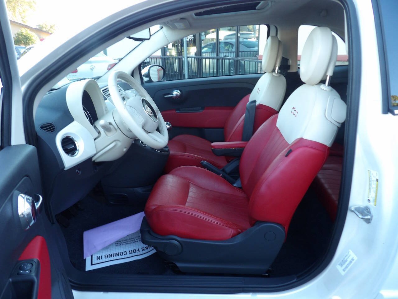 Used 2015 FIAT 500 Lounge w/ Luxury Leather Package FWD image 8