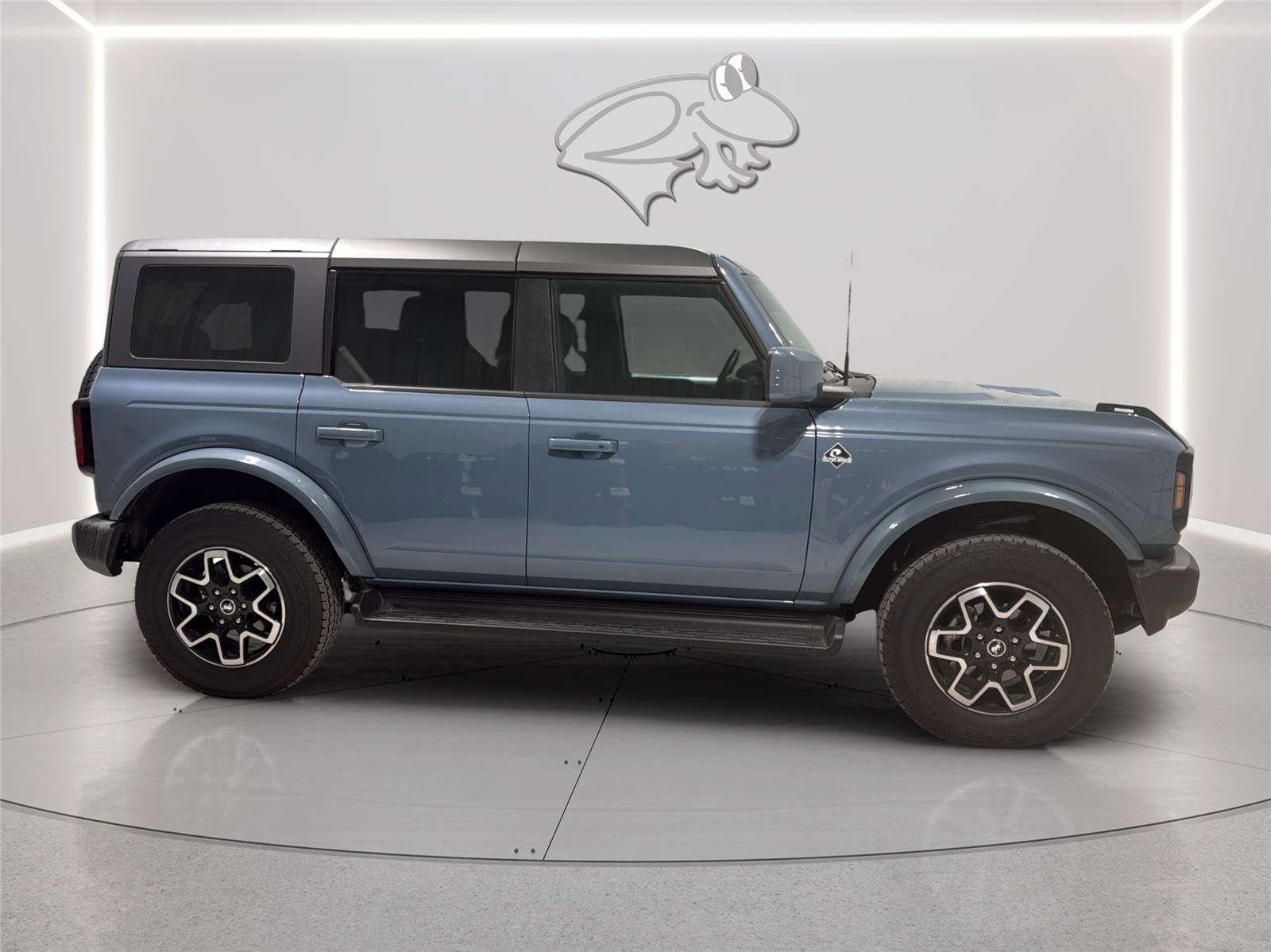 Used 2025 Ford Bronco Outer Banks AWD/4WD image 6