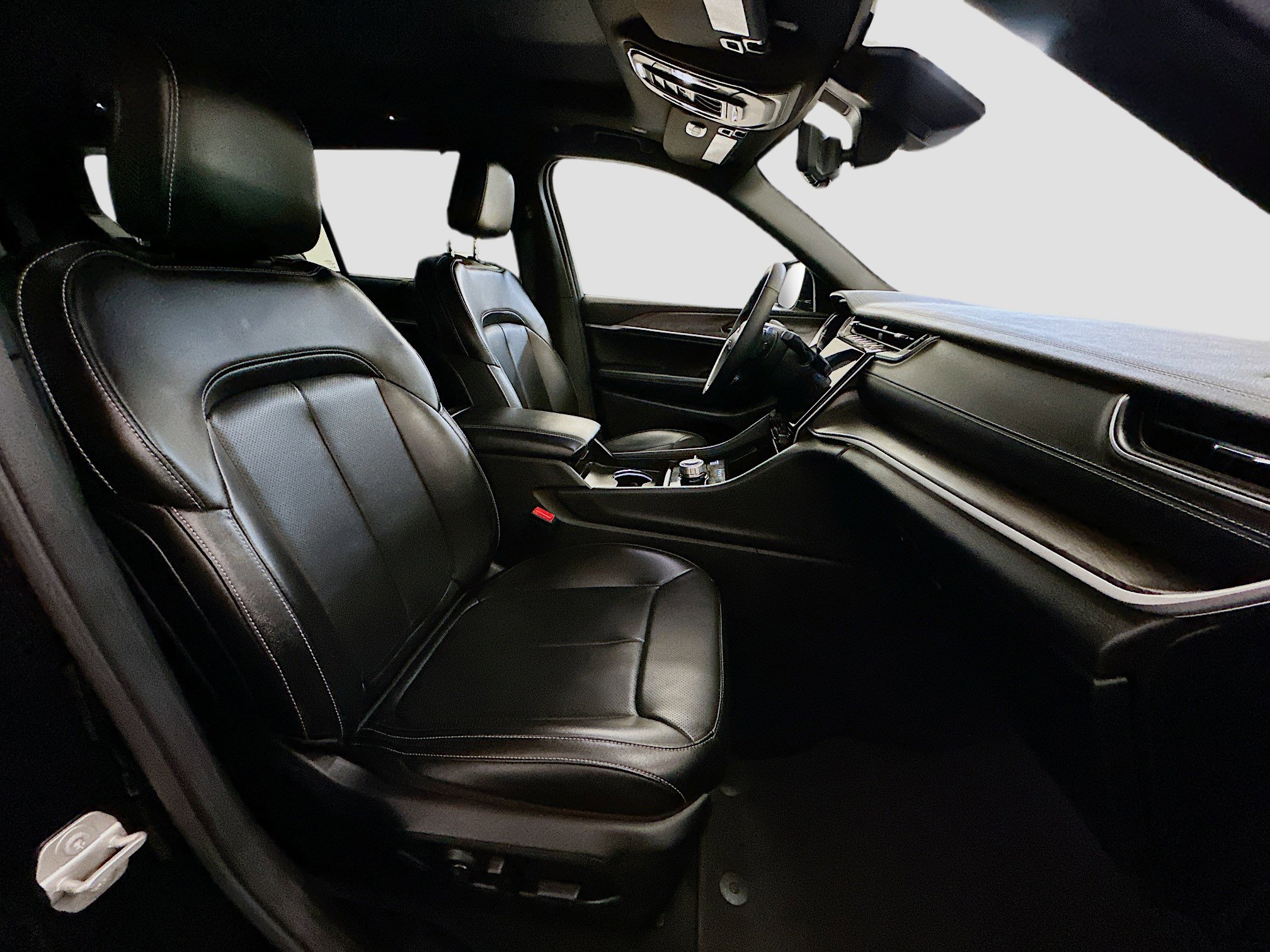 Used 2024 Jeep Grand Cherokee L Limited w/ Luxury Tech Group II image 35