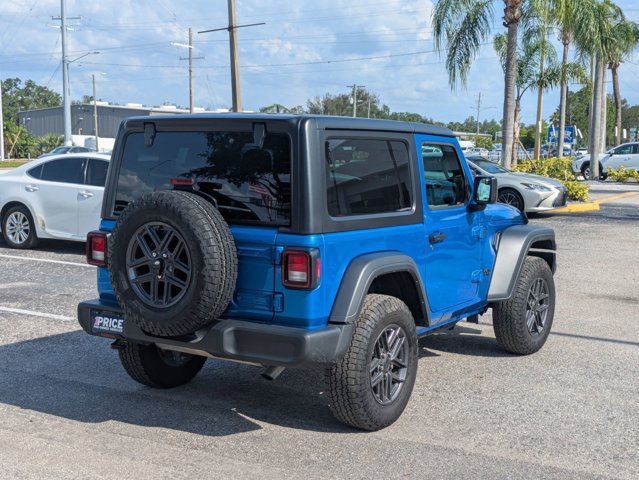 Used 2025 Jeep Wrangler Sport AWD/4WD image 5