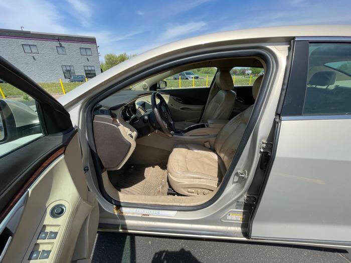 Used 2011 Buick LaCrosse CXL FWD image 20