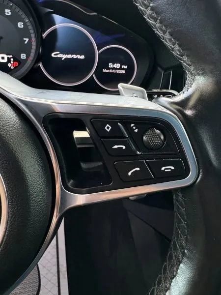Used 2019 Porsche Cayenne AWD/4WD image 32