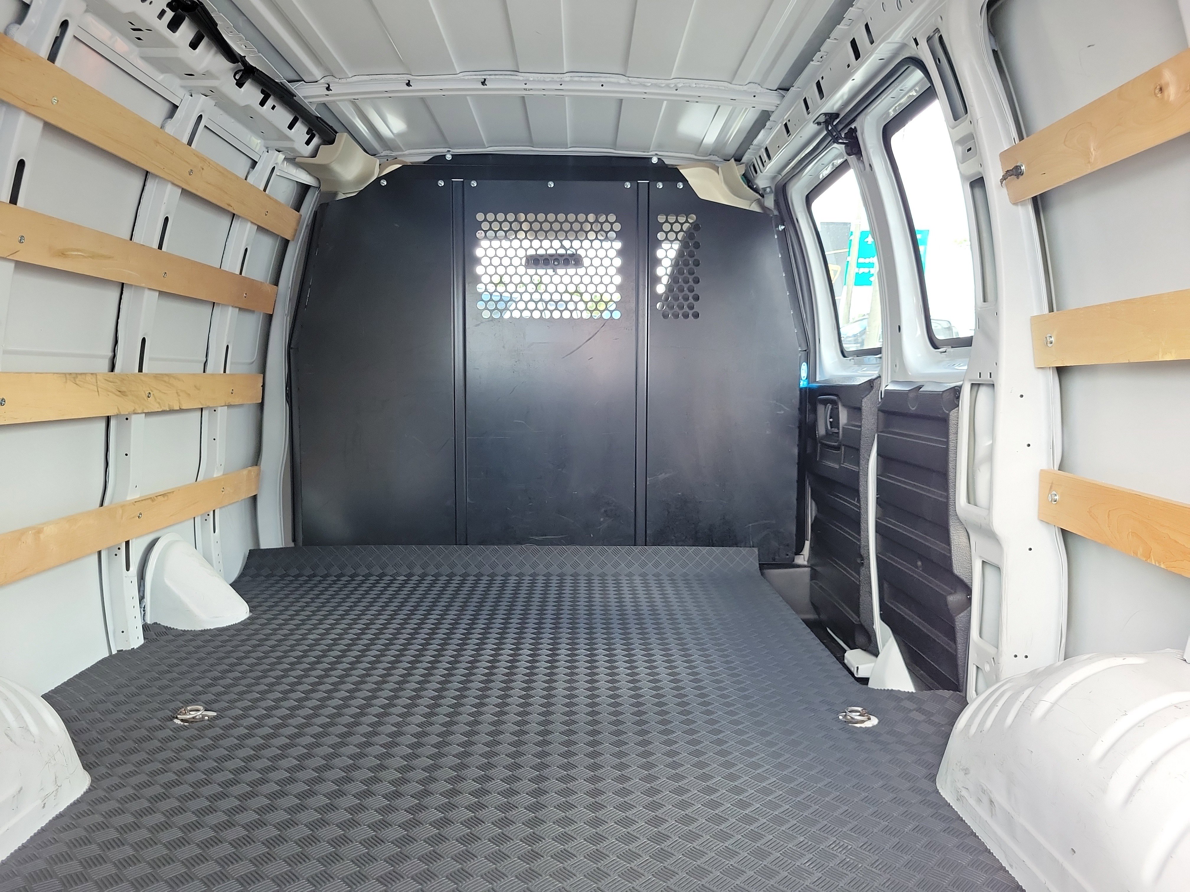 Used 2024 GMC Savana 2500 w/ Driver Convenience Package image 12
