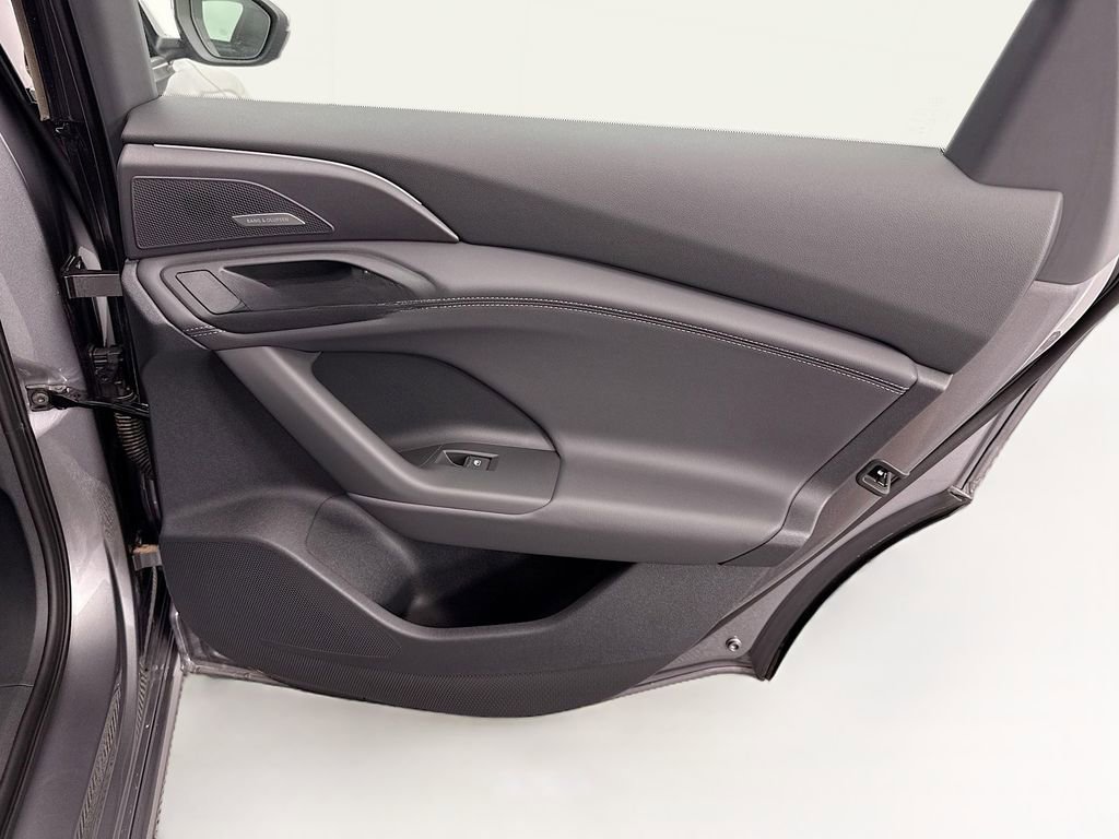 Used 2025 Audi A6 e-tron Premium Plus w/ Premium Plus image 27