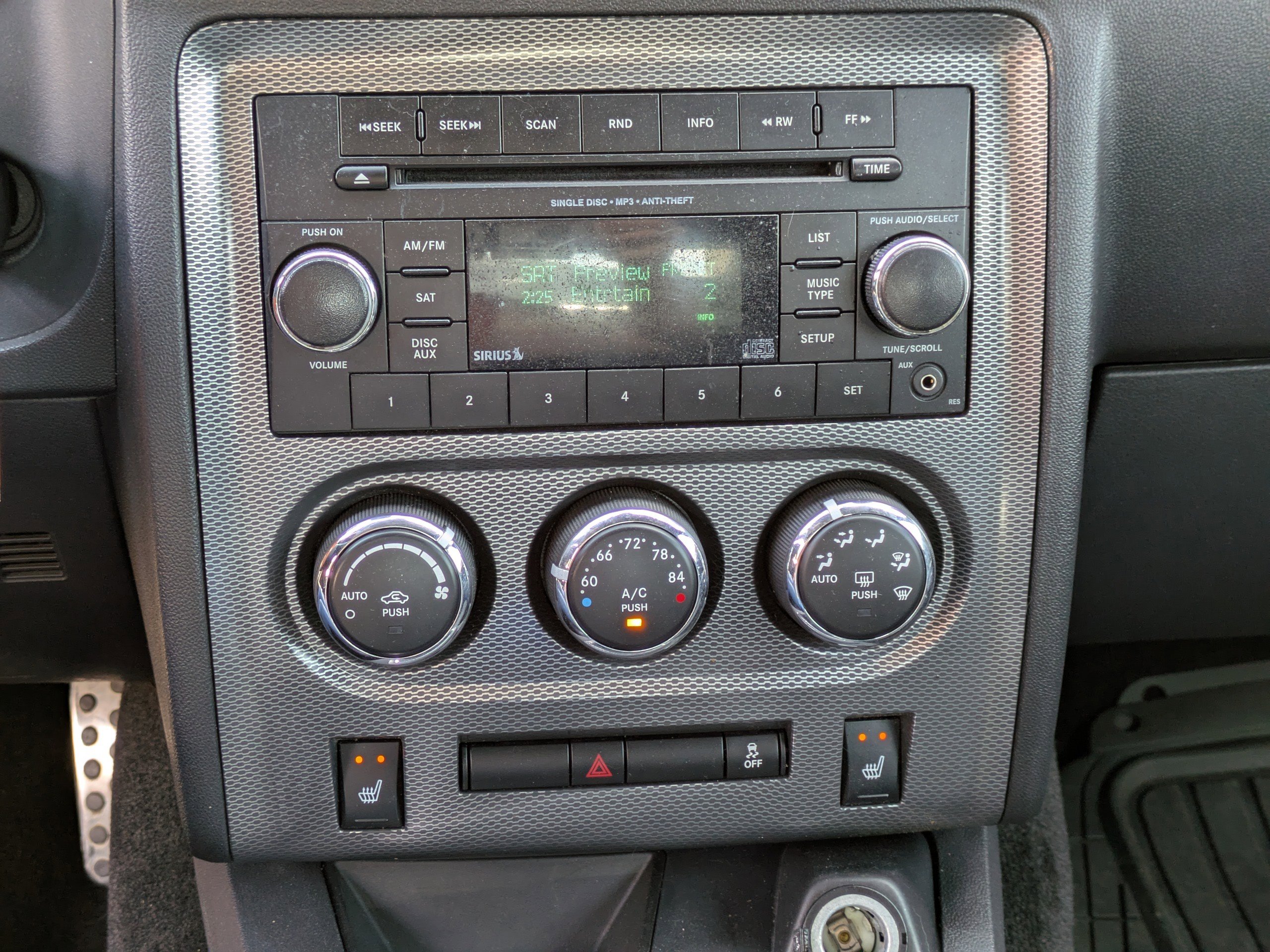 Used 2013 Dodge Challenger R/T image 19