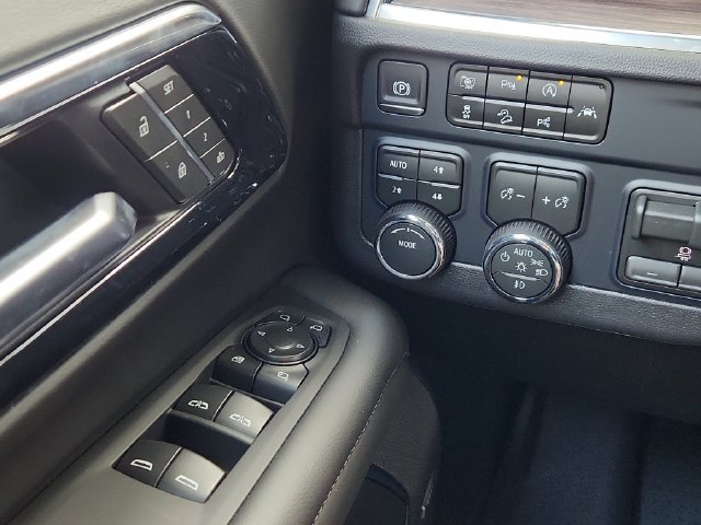 New 2026 Chevrolet Tahoe LT w/ Comfort Package AWD/4WD image 23