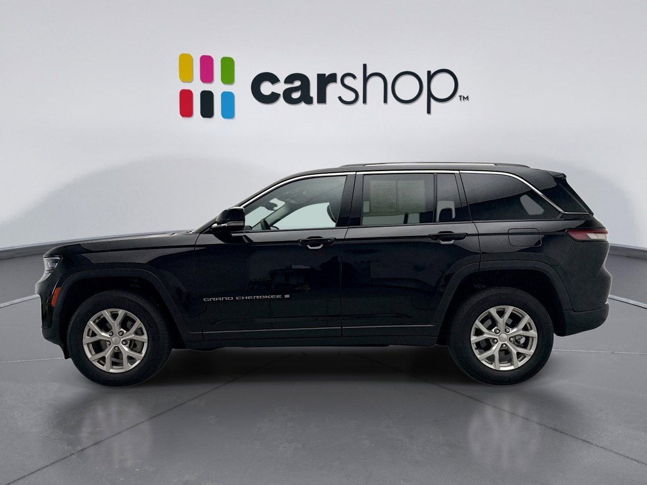 Used 2023 Jeep Grand Cherokee Limited AWD/4WD image 2