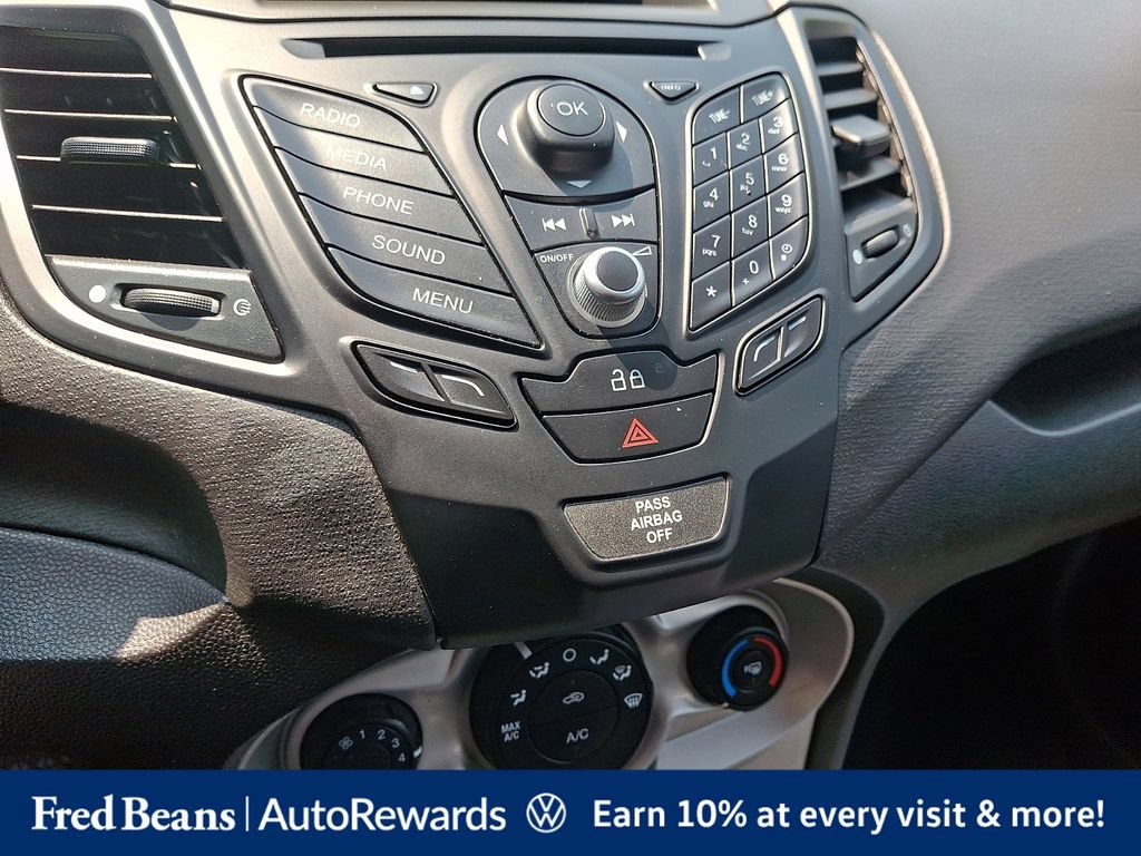 Used 2014 Ford Fiesta SE FWD image 24
