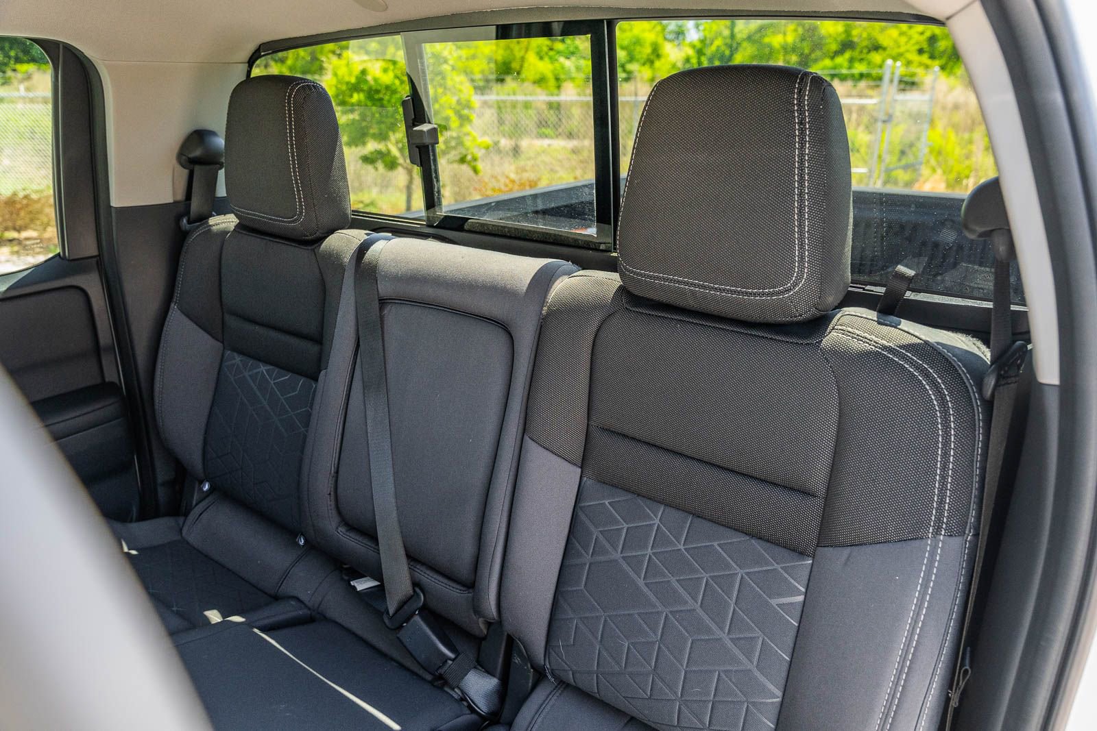Used 2025 Nissan Frontier SV RWD image 18