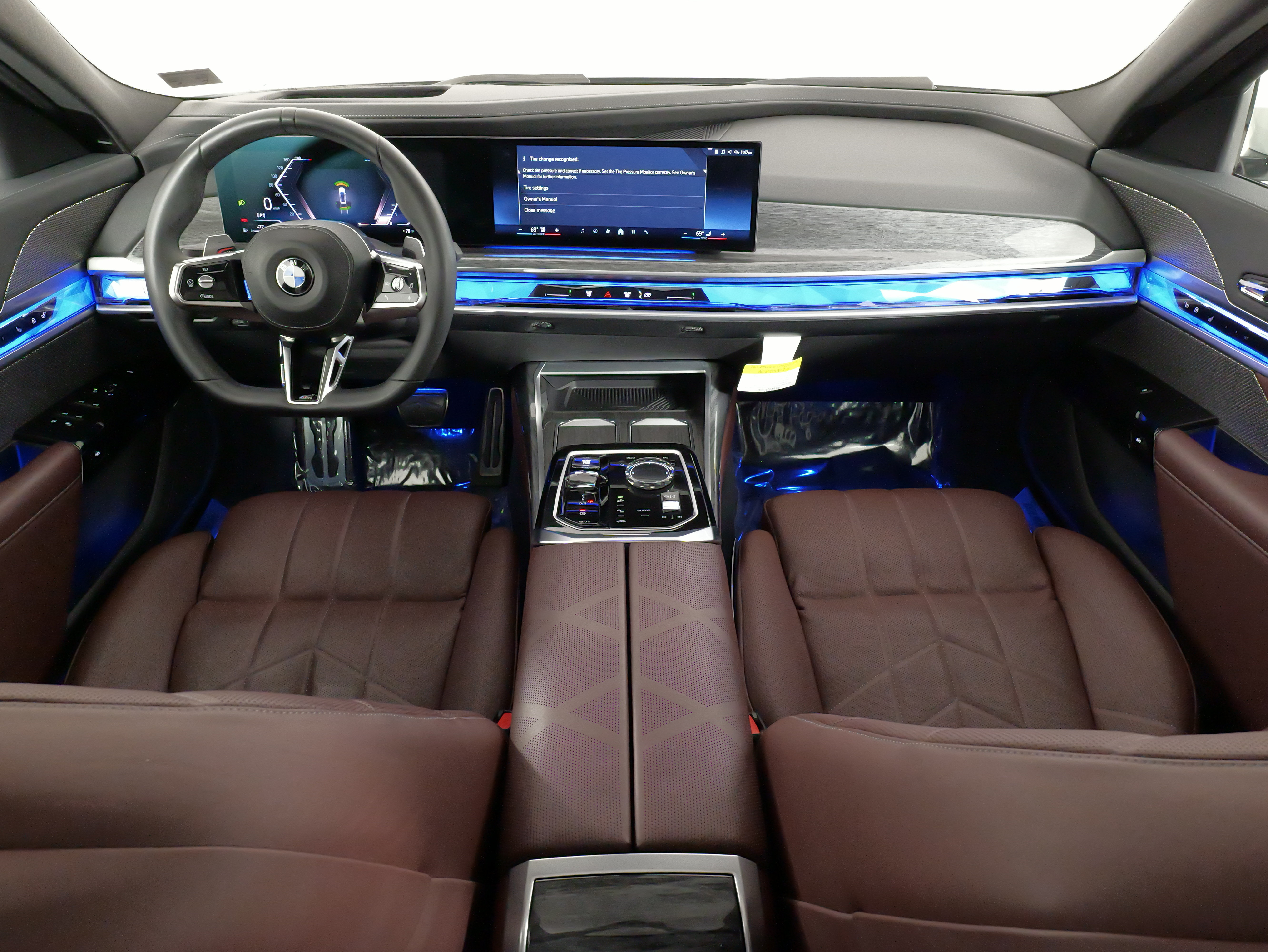 Used 2024 BMW 740i xDrive w/ Premium Package AWD/4WD image 33