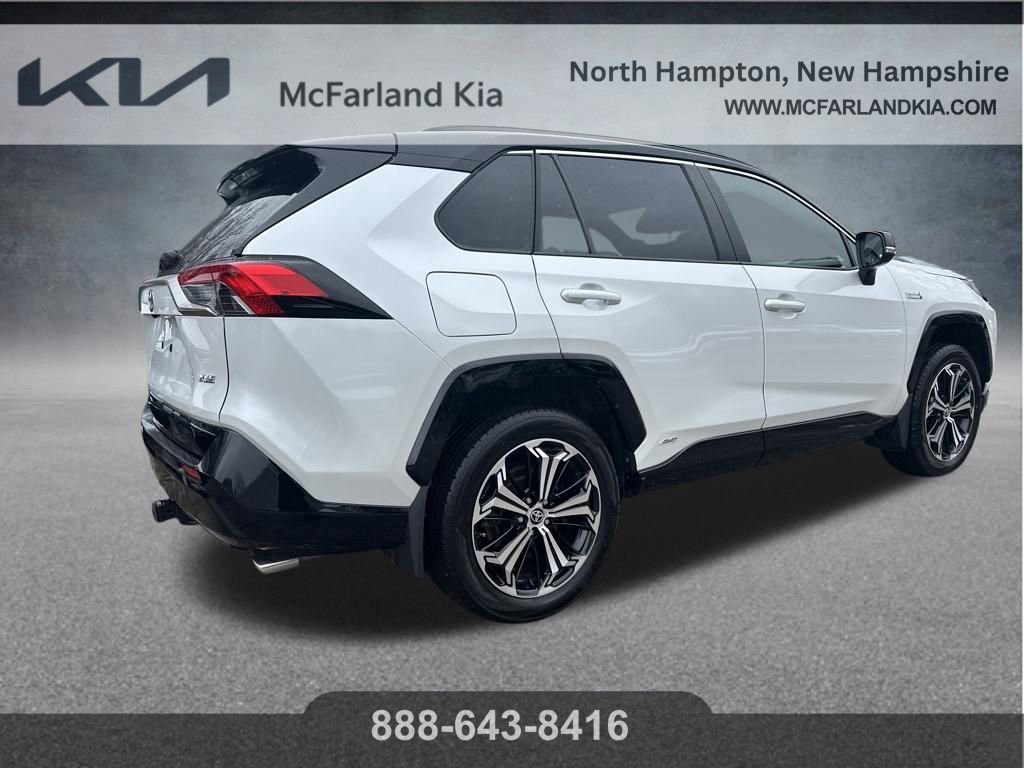 Used 2024 Toyota RAV4 XSE w/ Weather Package image 5