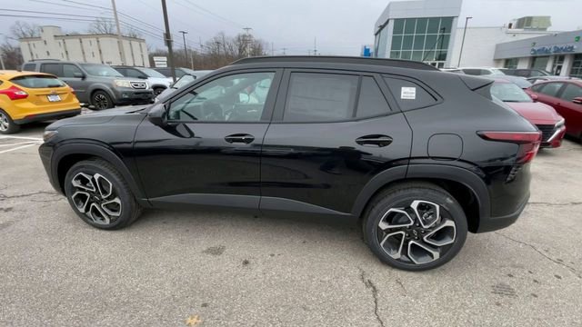 New 2026 Chevrolet Trax RS w/ Sunroof Package image 7