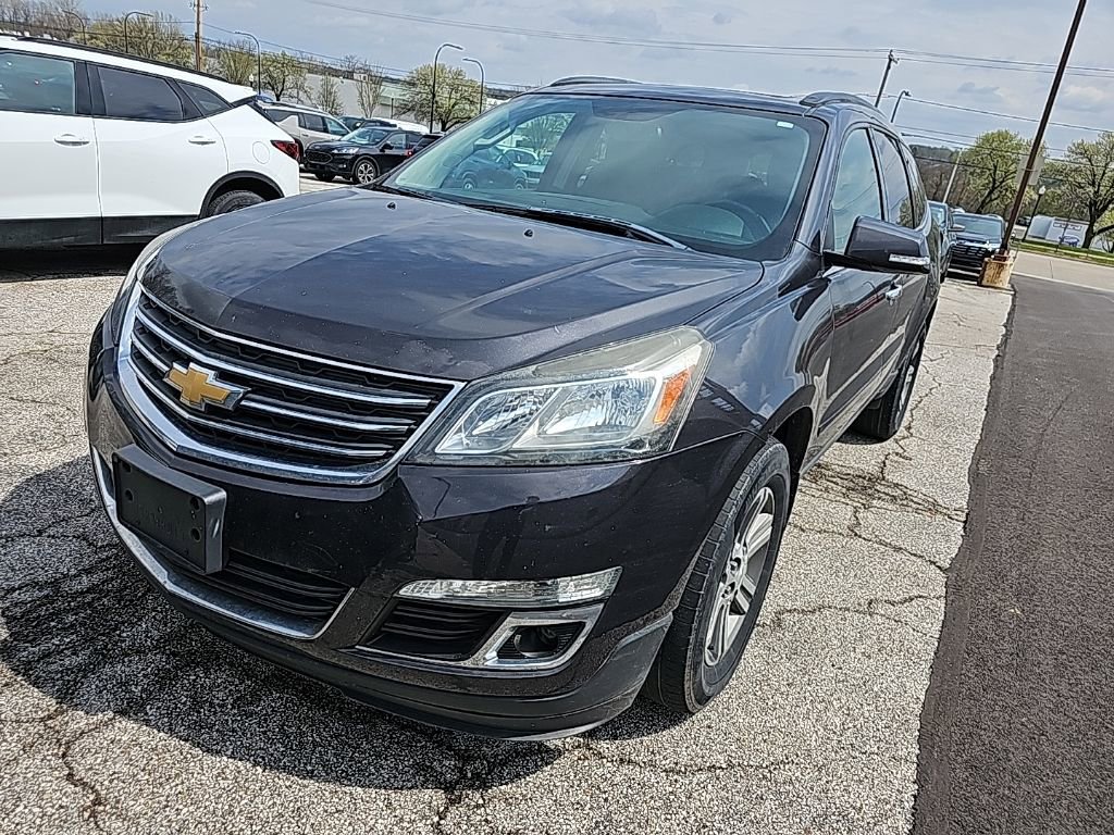 Used 2016 Chevrolet Traverse LT image 3
