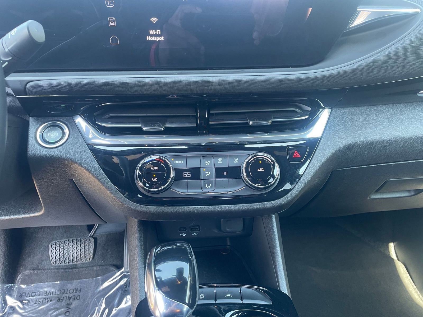 Used 2025 Buick Envista Sport Touring image 17