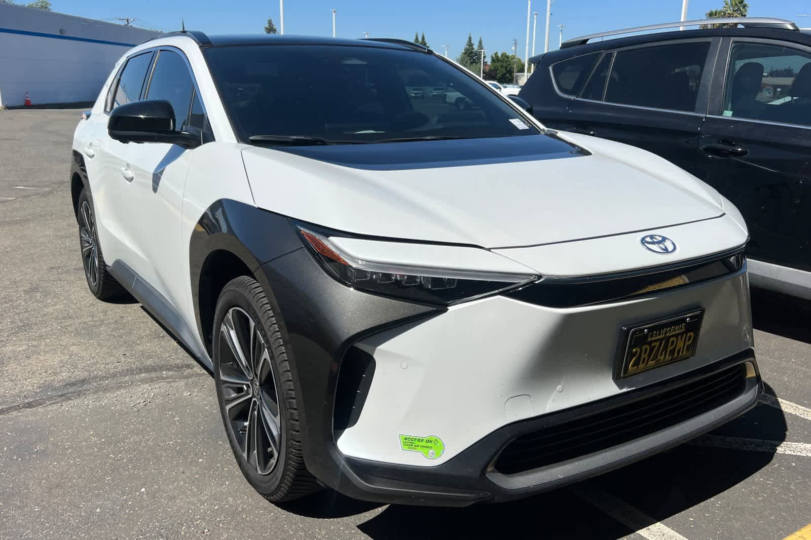 Used 2023 Toyota bZ4X AWD w/ Weather Package image 3