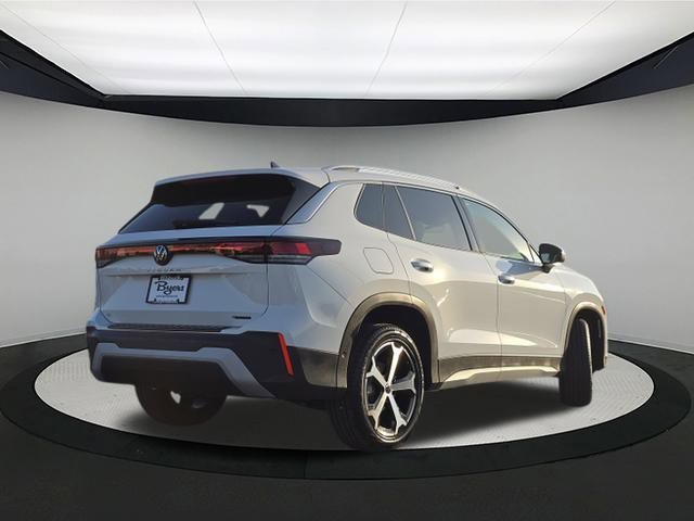 New 2026 Volkswagen Tiguan SE image 7