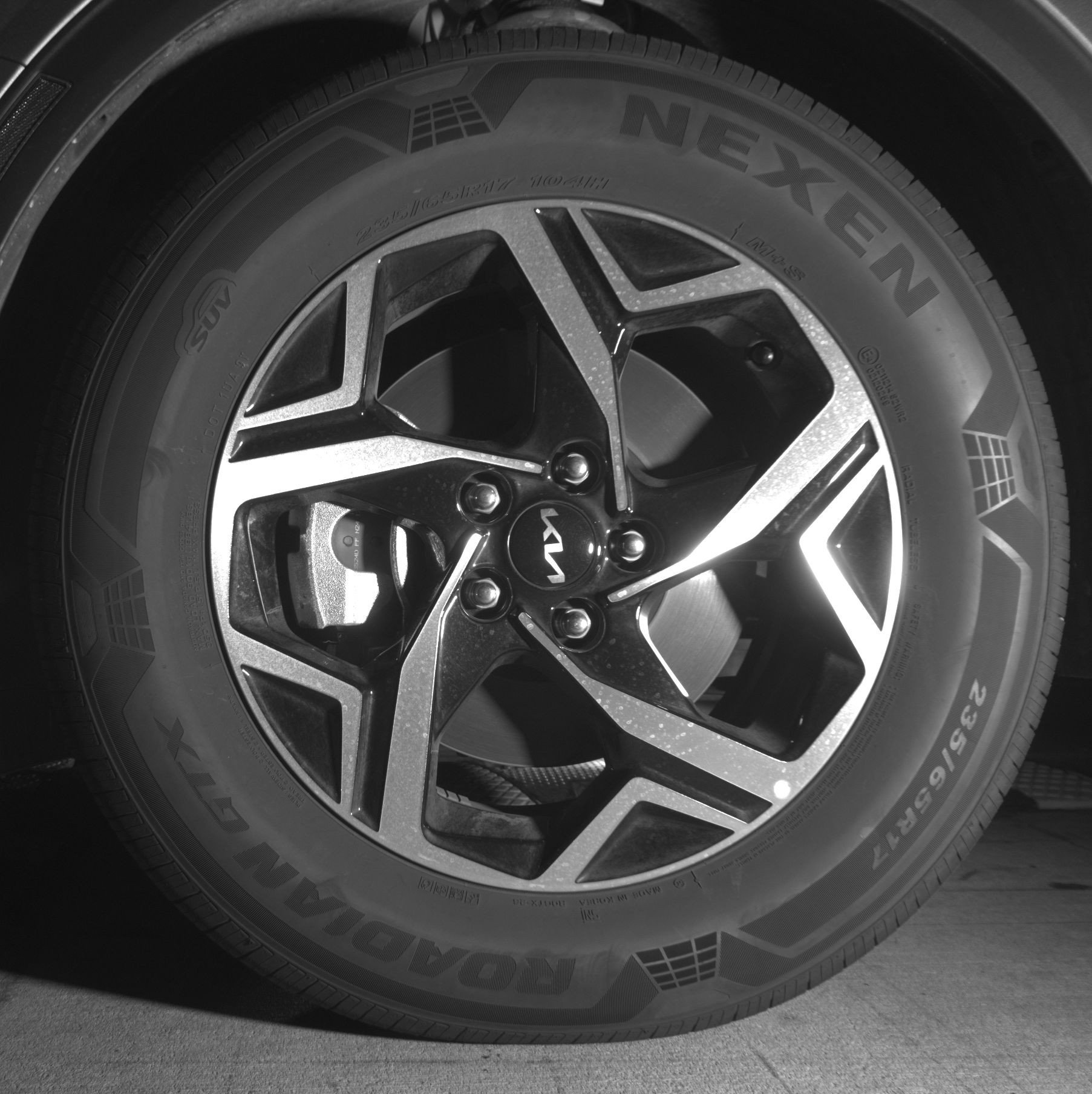 Used 2025 Kia Sportage LX image 12