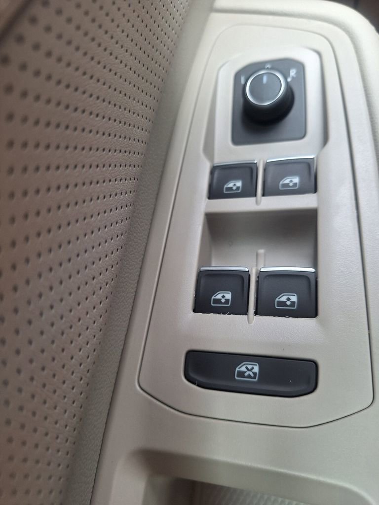 New 2026 Volkswagen Atlas SE image 20