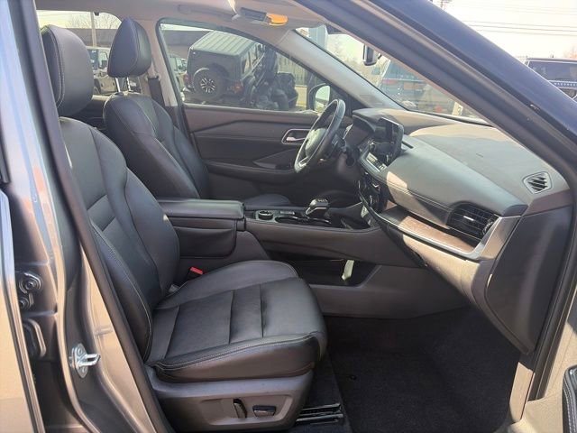 Used 2021 Nissan Rogue SL w/ Premium Package image 40