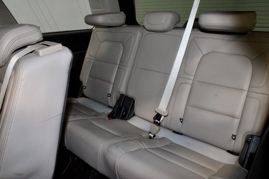 Used 2023 Lincoln Navigator Reserve w/ Equipment Group 201A image 24