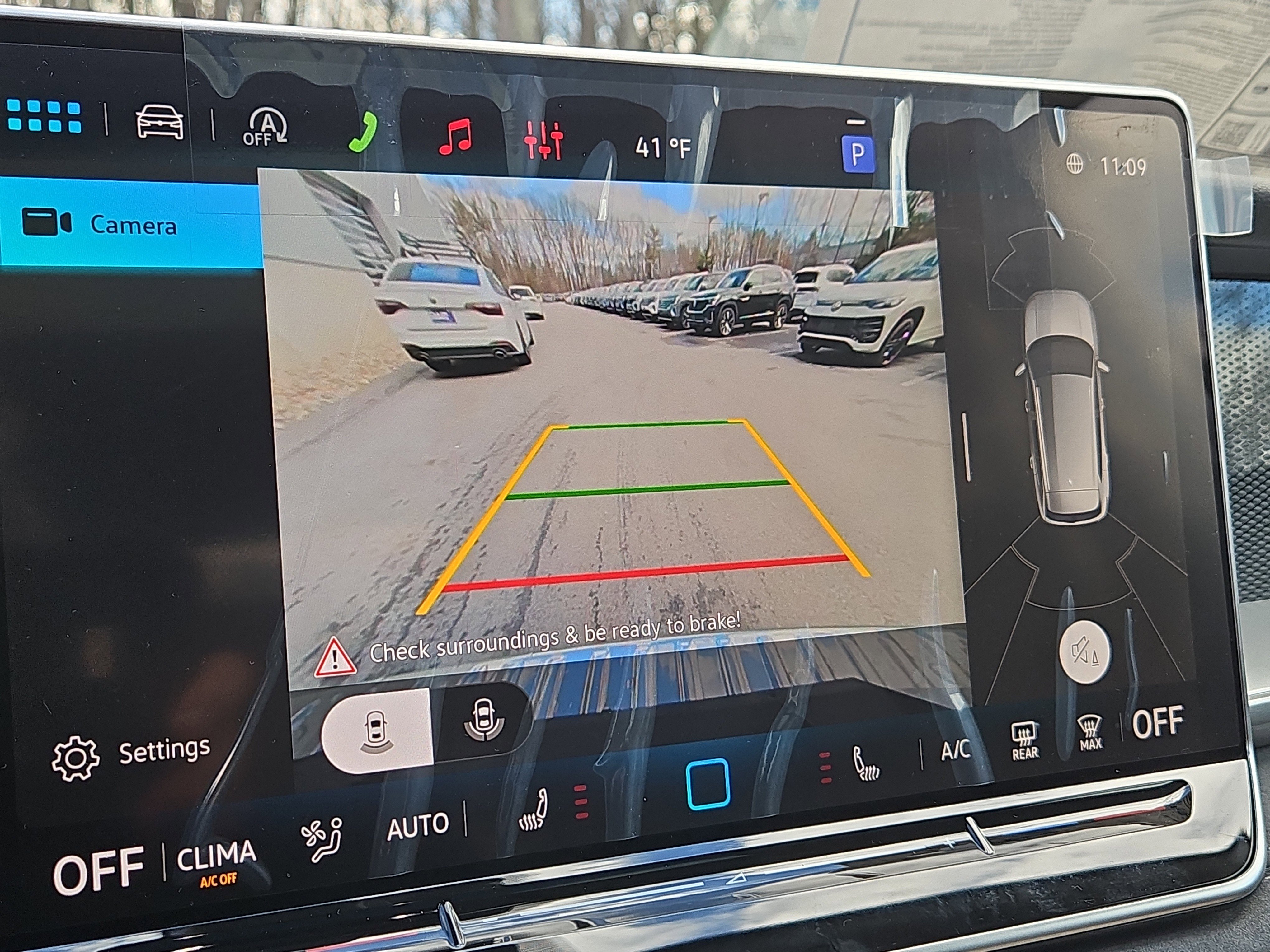 New 2026 Volkswagen Tiguan SE image 7