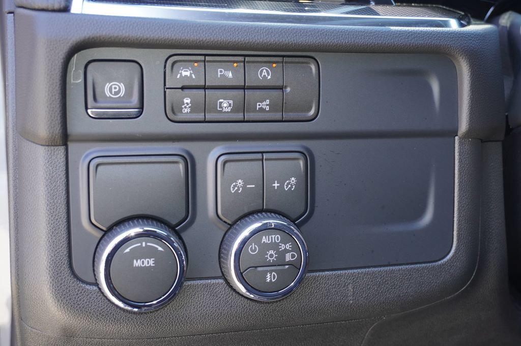 Used 2026 Chevrolet Tahoe RST RWD image 17