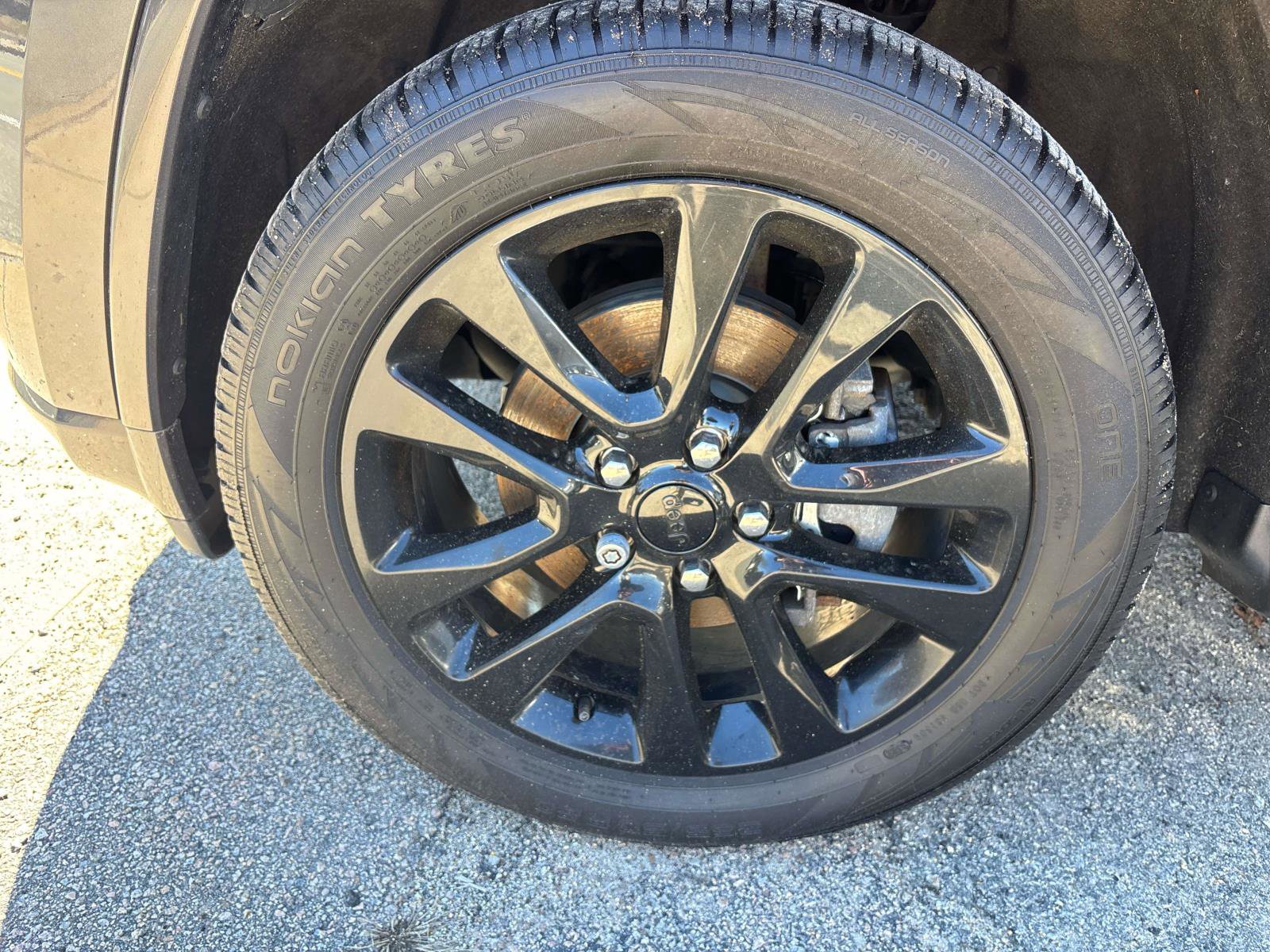 Certified 2017 Jeep Grand Cherokee Altitude image 7