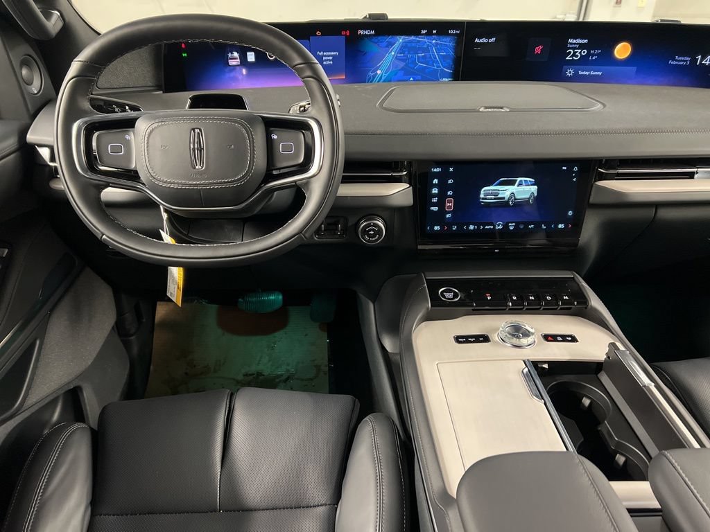 Used 2026 Lincoln Navigator L Reserve w/ Jet Appearance Package AWD/4WD image 8