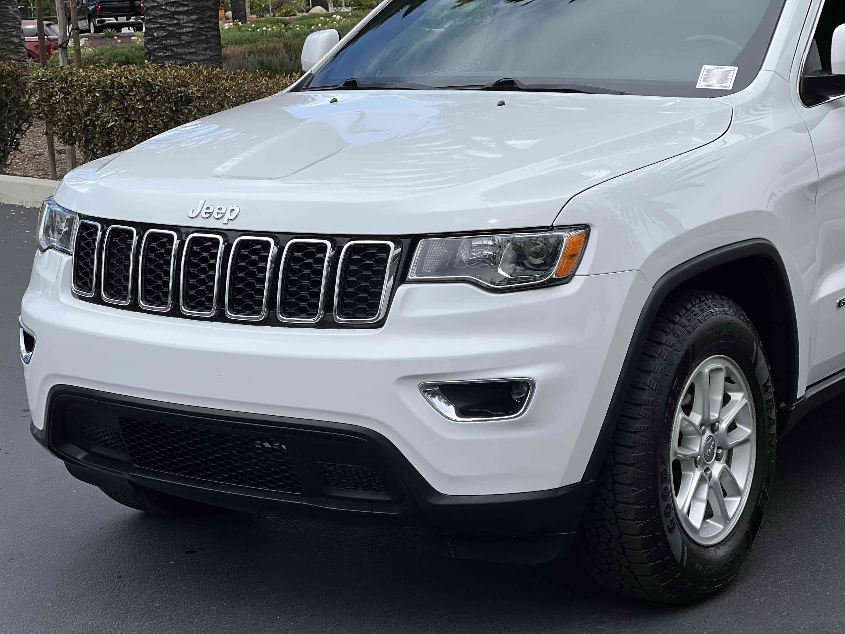 Used 2020 Jeep Grand Cherokee Laredo image 78