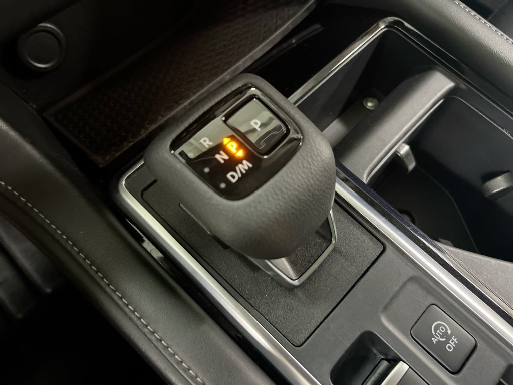 Used 2024 Nissan Pathfinder SV FWD image 17