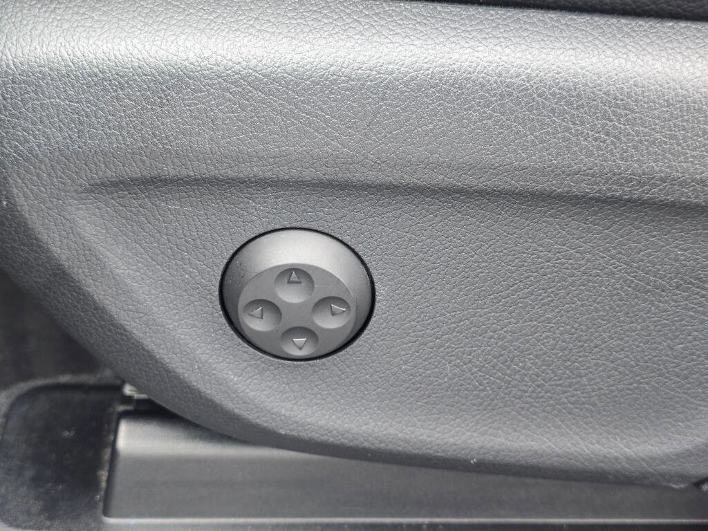 Used 2023 Mercedes-Benz GLE 350 4MATIC w/ 3rd Row Seat Package image 37