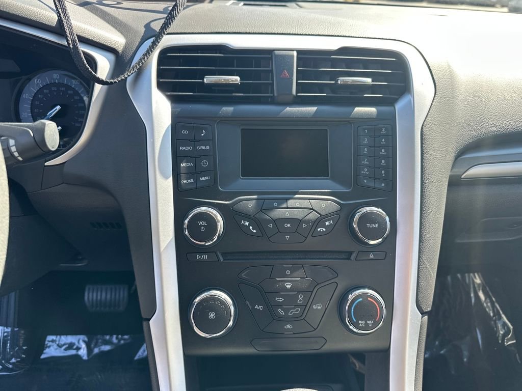 Used 2013 Ford Fusion S image 21