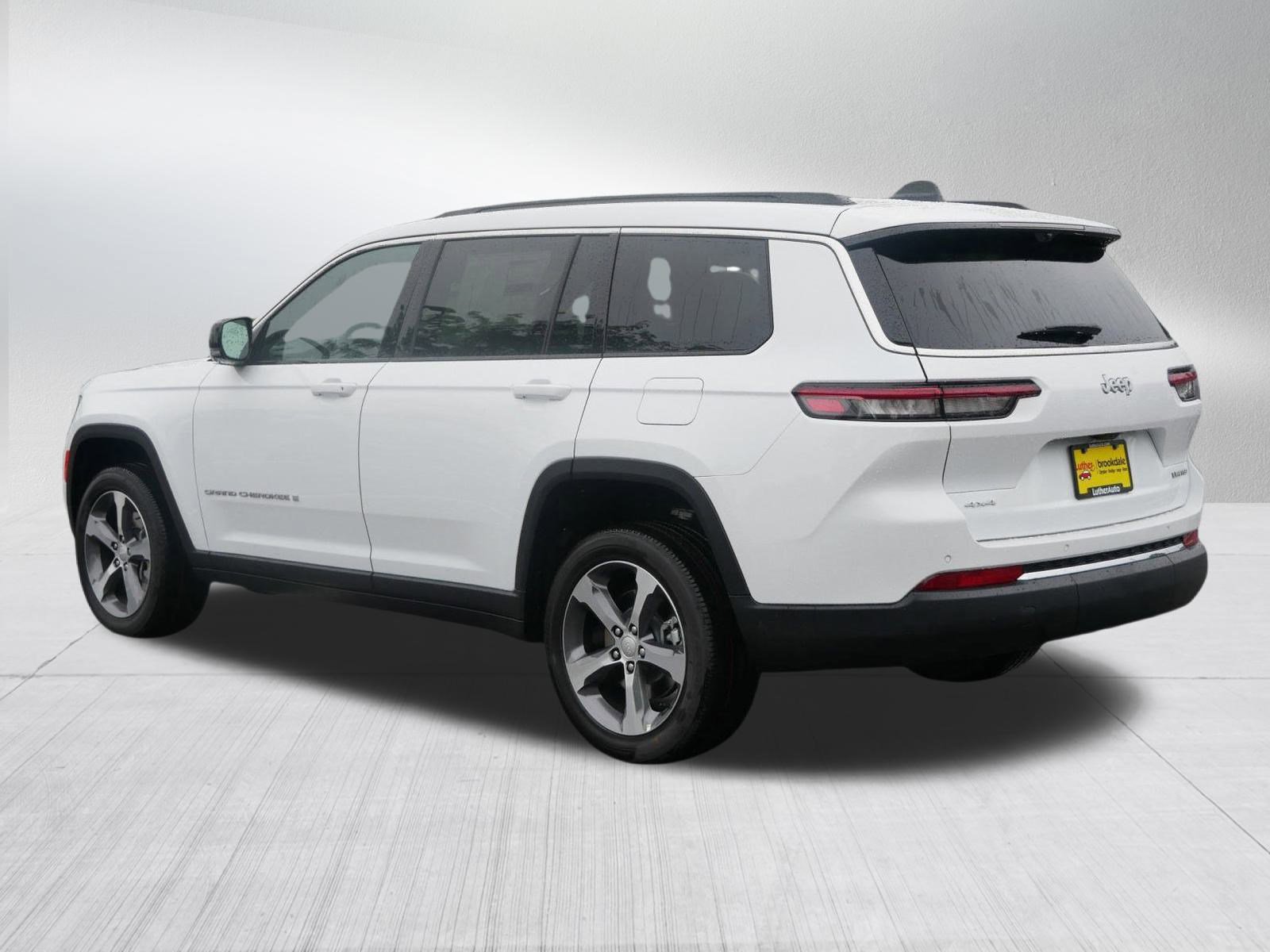 New 2025 Jeep Grand Cherokee L Limited w/ Luxury Tech Group II image 5