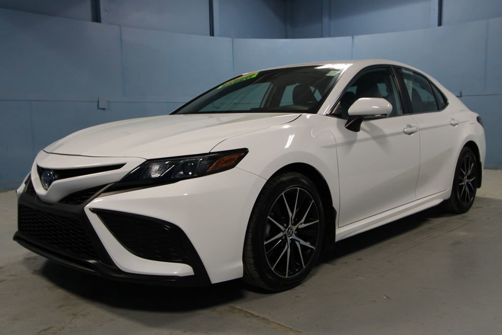 Used 2024 Toyota Camry SE FWD image 24