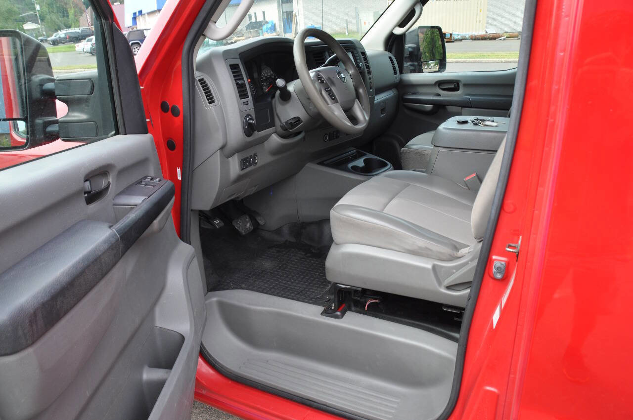 Used 2015 Nissan NV 2500 SV w/ Technology Package image 15