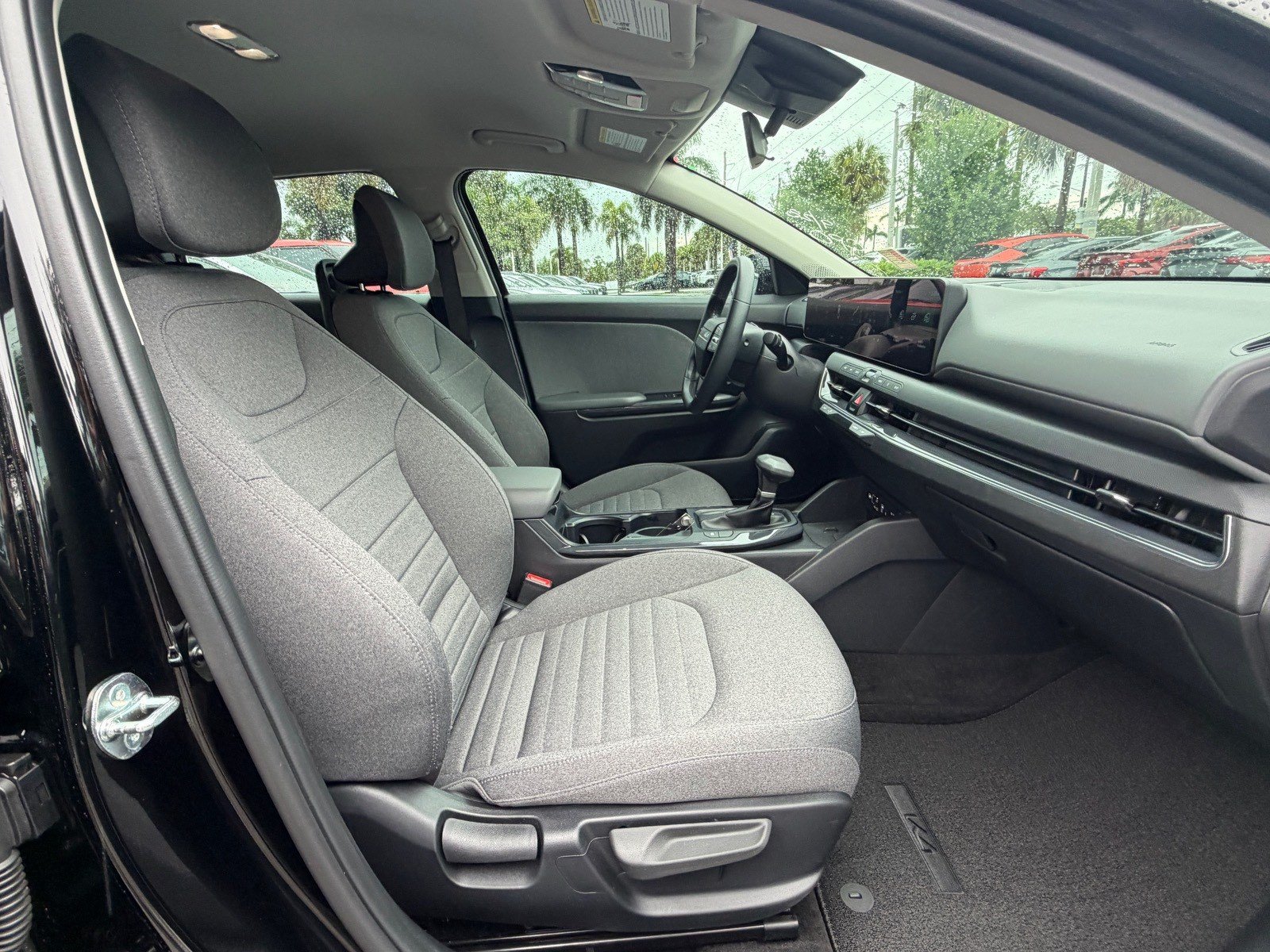 Used 2025 Kia K4 EX FWD image 27