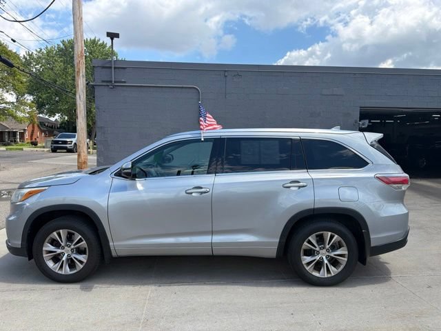 Used 2015 Toyota Highlander XLE AWD/4WD image 4