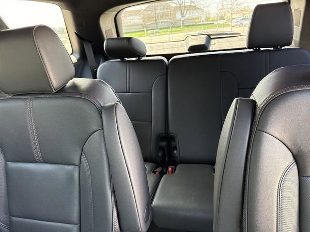 Used 2023 Chevrolet Traverse RS w/ LPO, Floor Liner Package AWD/4WD image 27