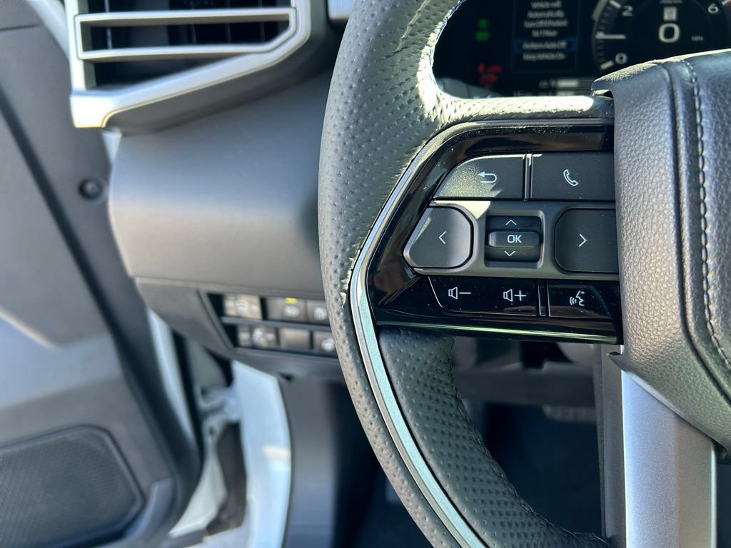 Used 2026 Toyota Sequoia Platinum AWD/4WD image 19