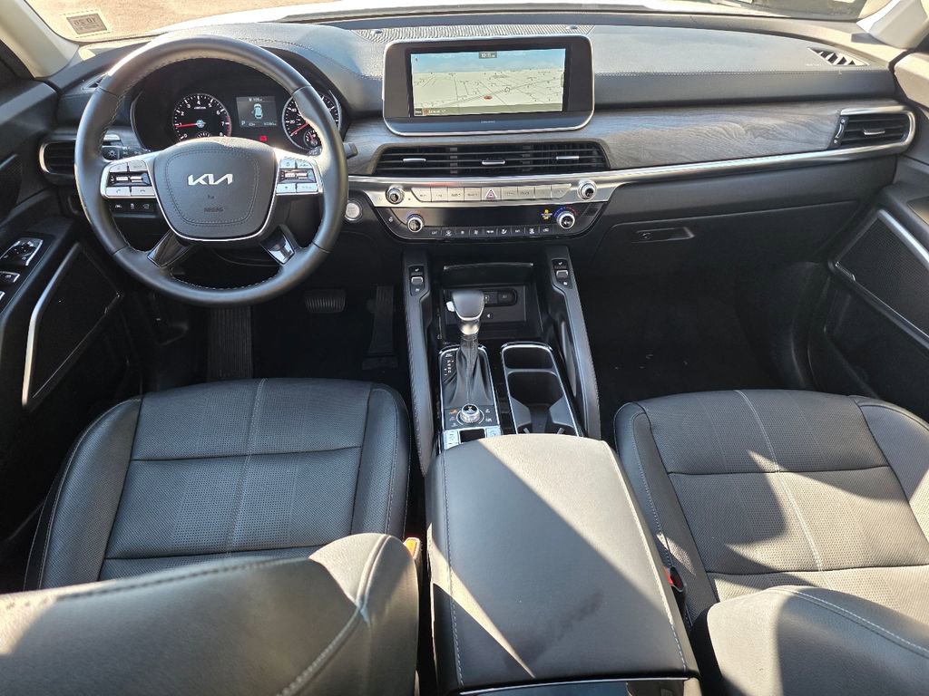 Used 2022 Kia Telluride EX w/ EX Premium Package image 11