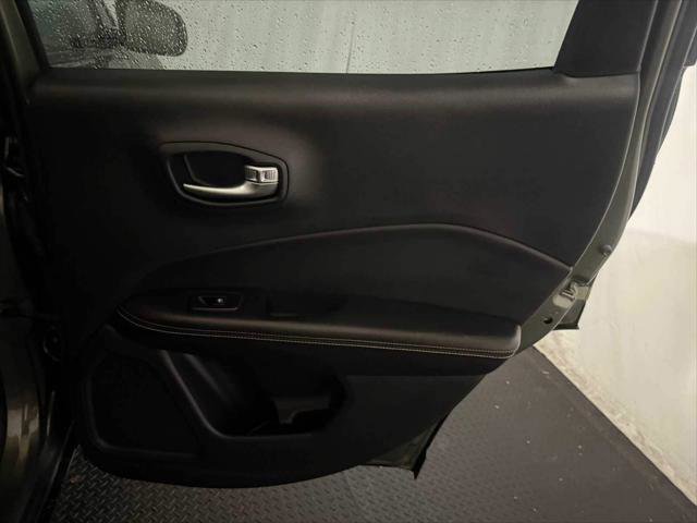 Certified 2021 Jeep Compass Latitude image 26