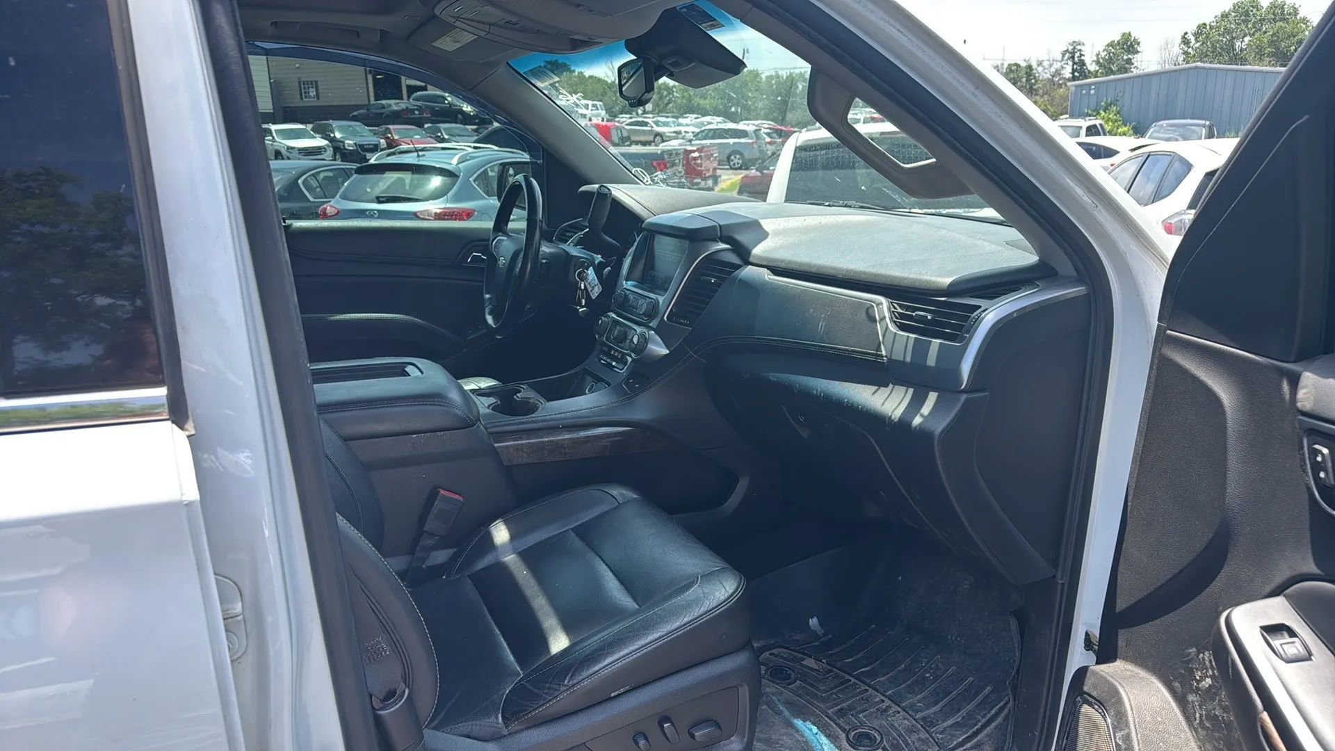 Used 2018 Chevrolet Tahoe LT AWD/4WD image 2