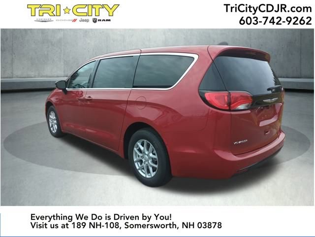 New 2026 Chrysler Voyager LX image 3